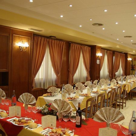 Hostal El Vegano Utiel Dış mekan fotoğraf
